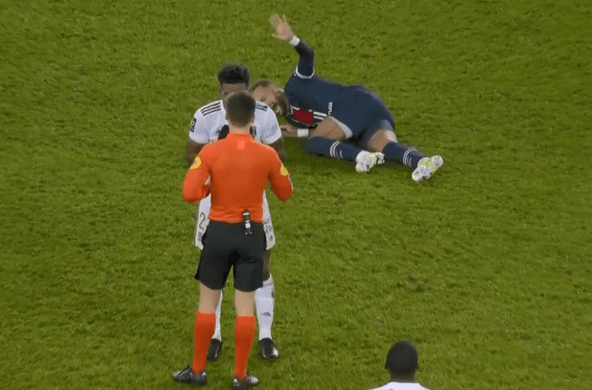 开云体育-Ming遭遇五连败,巴黎圣日耳曼教练面临压力!的简单介绍